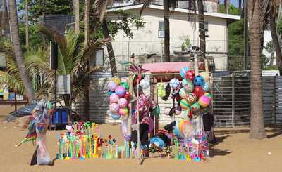 ballon sur une plage sri lankaise